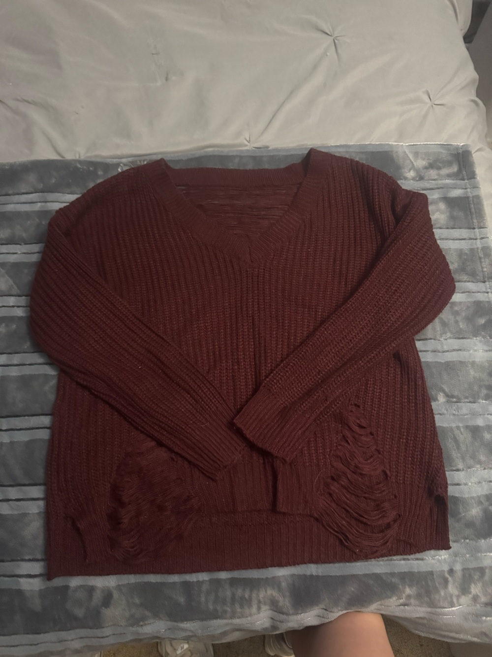 Women's V-Neck Distressed Knit Sweater - Burgundy